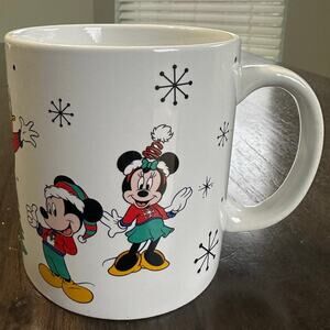 Disney Mickey Mini Goofy Donald & Friends Christmas Theme Mug